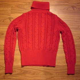 Červený svetr Victoria´s secret / Moda Internaional