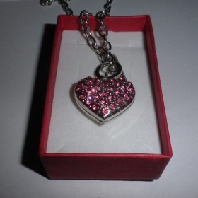 Náhrdelník srdce růžovými kamínky