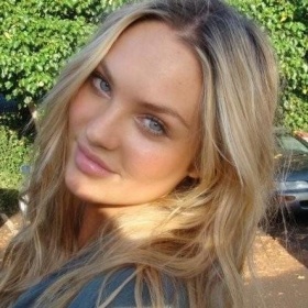 Barva jako Candice Swanepoel