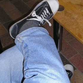 Tenisky číny ve škole