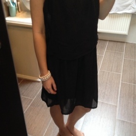 Lehké černé šaty Esmara