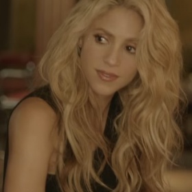 Vlasy jako Shakira - jak na ně holky?