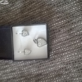 Naušnice a přívěsek neznačková