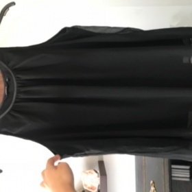 Volnější top Lindex