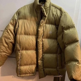 Adidas péřová bunda Olomouc neznačková - foto č. 1