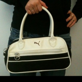 Černo-bílá malá kabelka začky Puma