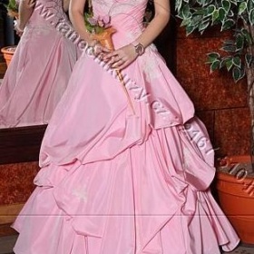 Šaty na závěrečnou