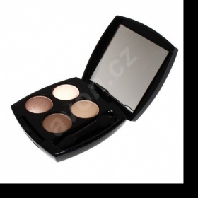 Paletka třpytivých oční stínů v přírodních barvách