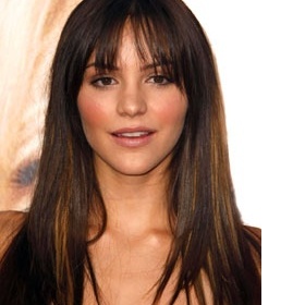 Bezúdržbový střih pro dlouhé vlasy, oválný obličej