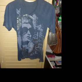 Modré tričko s potiskem