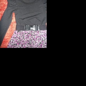 Černé šaty s květovanou sukní Amisu