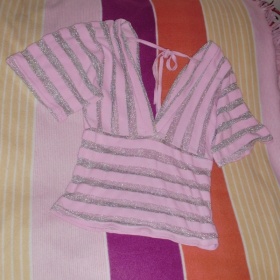 Proužkovaný růžovo stříbrný svetřík značky Tally weijl