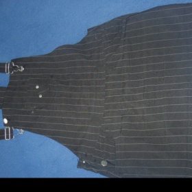 Sukně s laclem černá s bílym proužkem