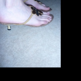 Žabky s kamínky na nízkém podpatku Asylum