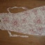 Bíločervené letní šaty s Včkovým výstřihem-Reserved - foto č. 2