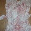 Bíločervené letní šaty s Včkovým výstřihem-Reserved - foto č. 3