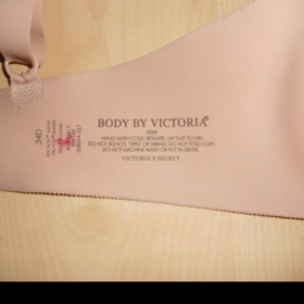 Victoria's Secret, tělová podprsenka, 70D - foto č. 1