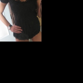 Černá halenka s krajkou
