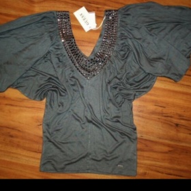 Top Guess šedé barvy