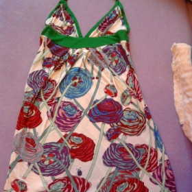 Květované šaty z butiku