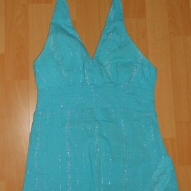 Tyrkysové tílko prošité stříbrnou nití Amisu