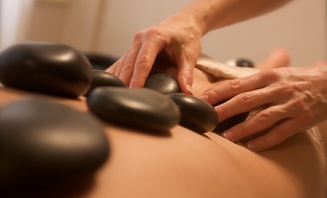 Masáž horkými lávovými kameny 1