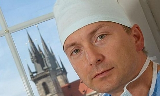 Urban Karel, MUDr., plastický chirurg 1