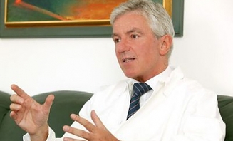 Měšťák Jan, MUDr., plastický chirurg 1