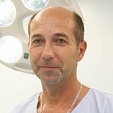 Holuša Pavel, MUDr., plastický chirurg 3